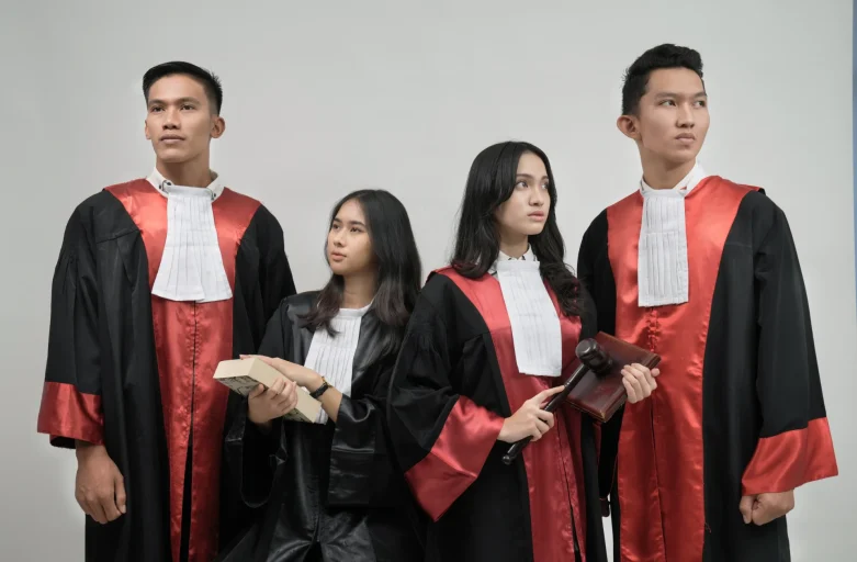 Kuliah Jurusan Hukum ? Apa Saja Sih Yang Dipelajari ?