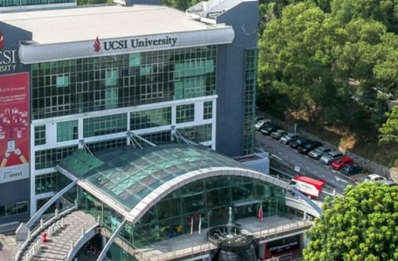 Bukan Sekadar Kuliah: Mahasiswa Kampus Ternama dan Misi Mengubah Dunia